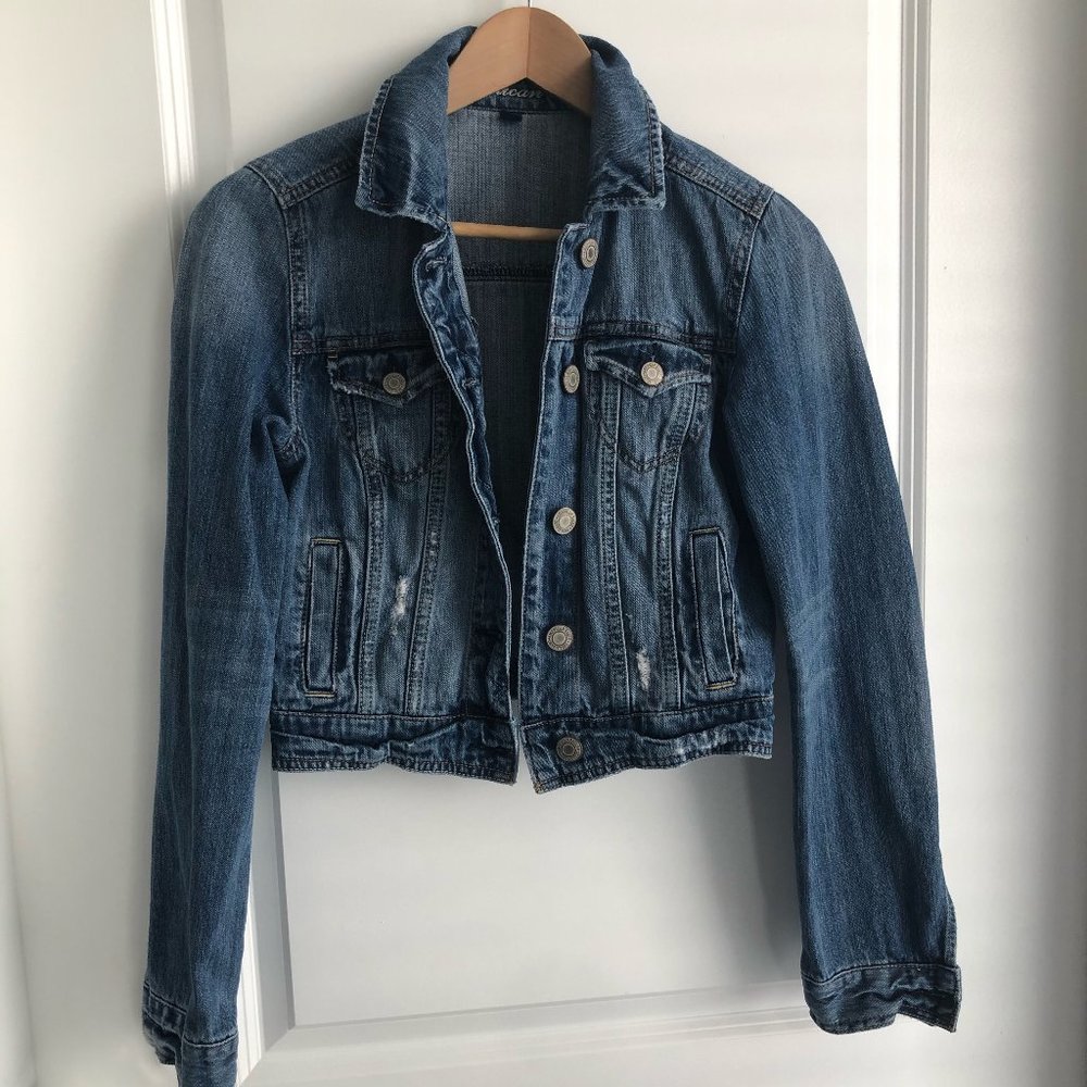 American Eagle Outfitters Cropped Denim Jacket
